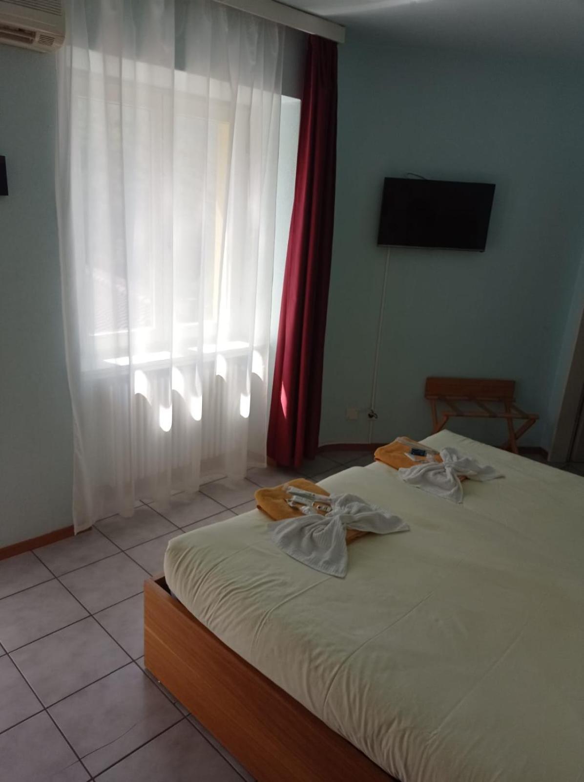 Hotel Ristorante Camoghe Isone Bagian luar foto