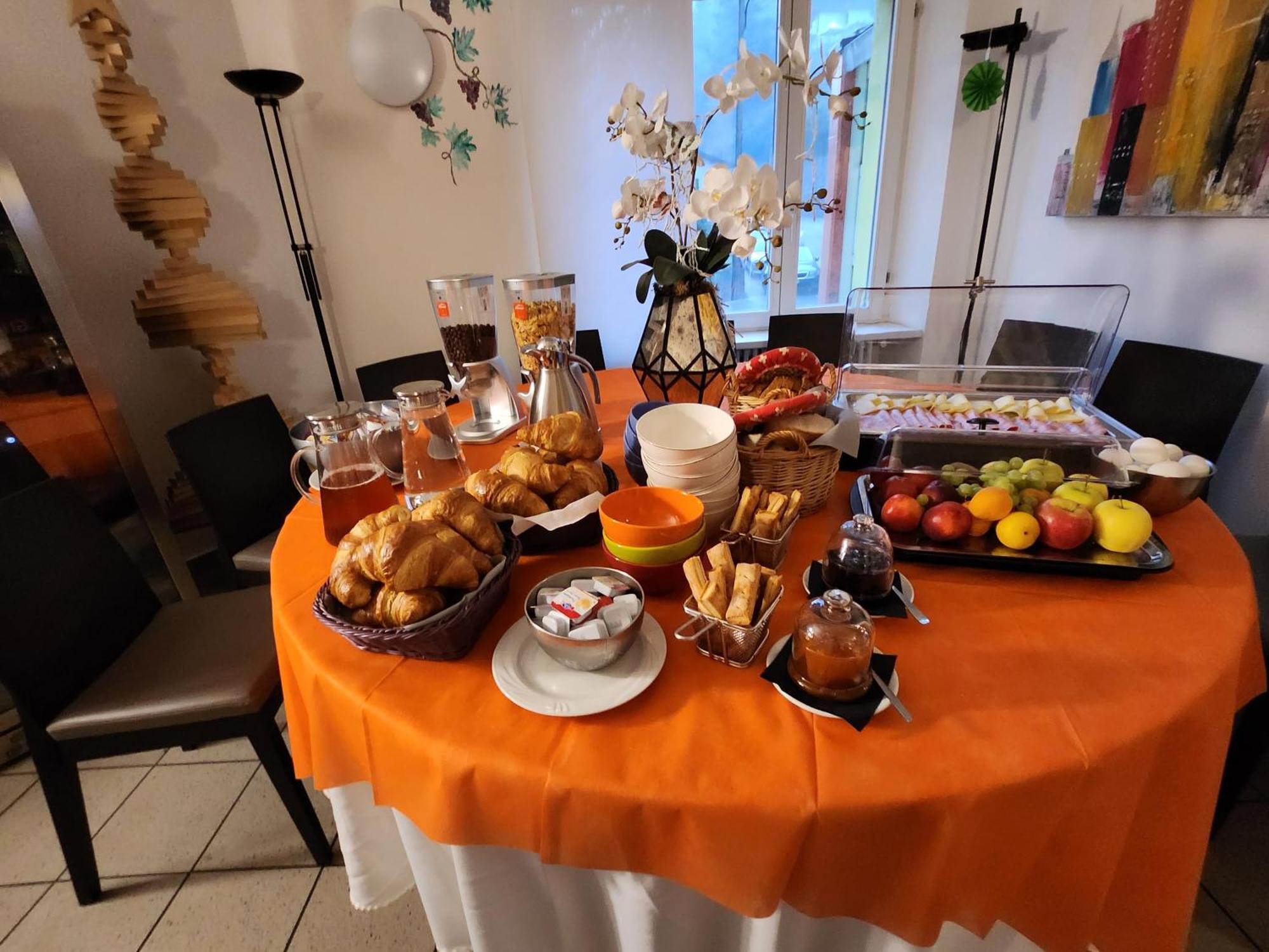 Hotel Ristorante Camoghe Isone Bagian luar foto